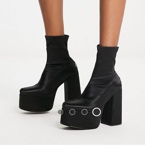 NOKWOL / Ellie platform ankle boots in satin / black